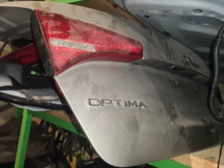 Кришка багажного відділення Kia Optima 2011-2013 роки
