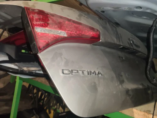 Кришка багажного відділення Kia Optima 2011-2013 роки