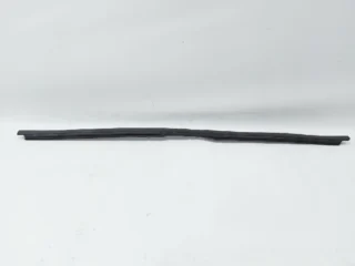 Уплотнитель стекла передней двери правый (наружный) Jeep Patriot 2007-2016, 5067754AC